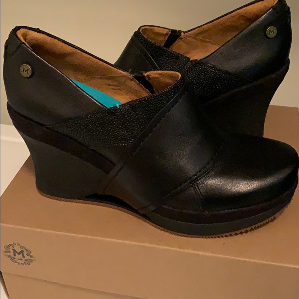 Mozo Divine BLK shoes